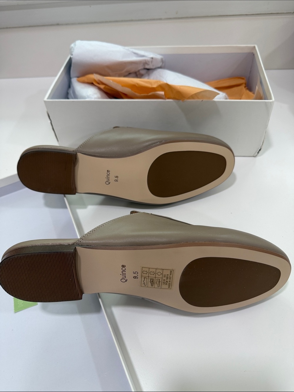 Quince Taupe Italian Leather Horsebit Loafer Mule 9.5 - Picture 3 of 3